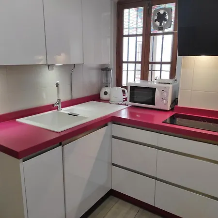 Arminan Ronda- Parking Opcional ロンダ